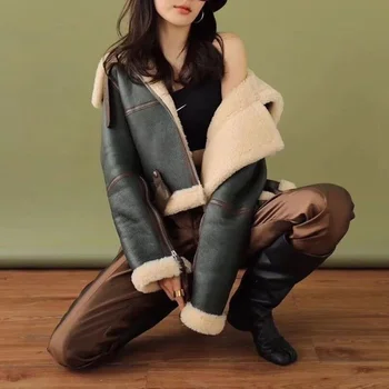 Kış Femme Kore Deri Ceket Kadın Yeşil Ekleme Büyük Yaka Lokomotif Giyim Kalınlaşmış Kısa Kürk Tek Kaşmir Makaslanmış